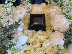 Tray - White roses and orchids grey Gift Tray Medium
