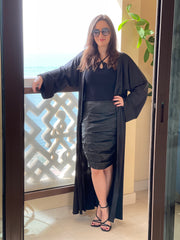 موضة - قفطان ساتان مفتوح من الأمام بحزام - أسود