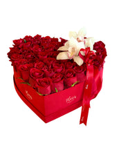 Velvet Heart Box - Red Roses Large