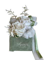 وردة فوريفر إنفينيتي - أخضر مزدوج على أخضر