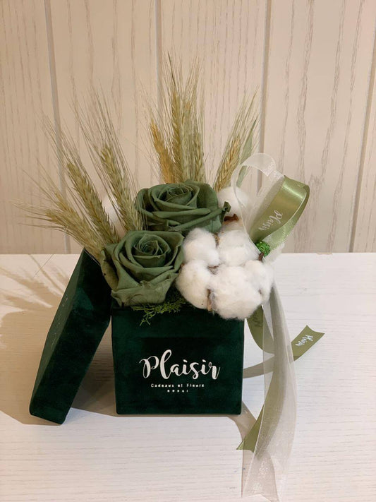How can flowers in Dubai add festive charm to your surroundings