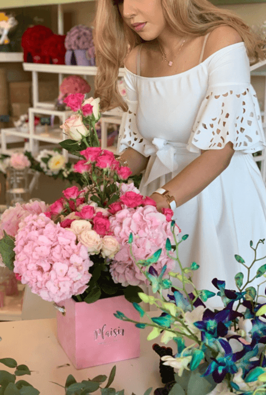 Flower Arrangement Tips from Dubai's Top Florists at Plaisir Cadeaux et Fleurs