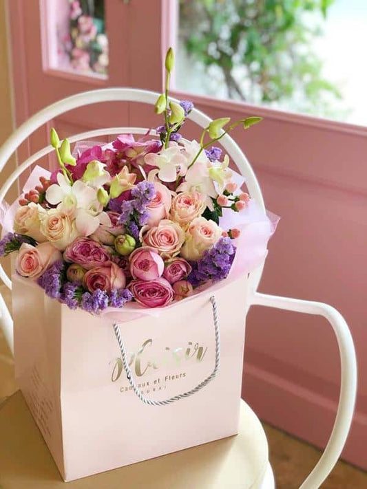 Floral arrangements done differently with Plaisir Cadeaux et Fleurs