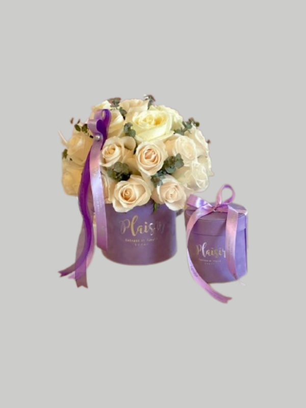 Giftset - Roses and Eucalyptus with Chocolates