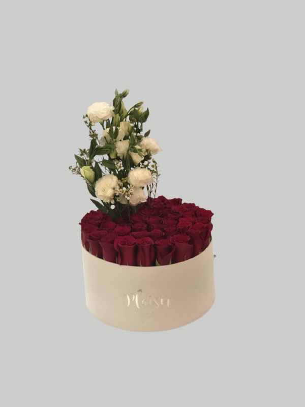 Velvet Hatbox - Red Roses with Lisianthus