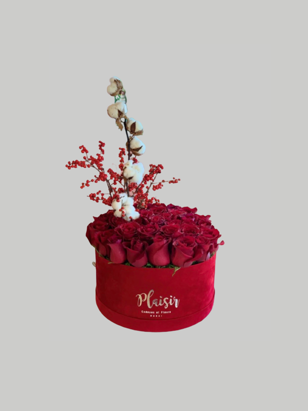 Festive Hatbox - Red Roses on Red