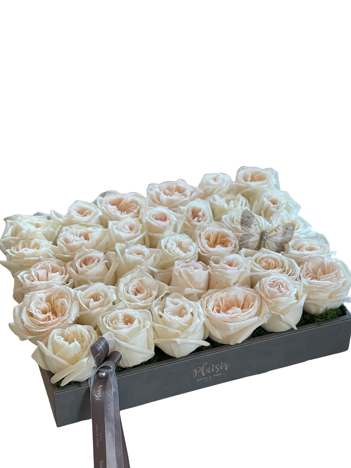 صينية - ورود بيضاء في صينية جلدية