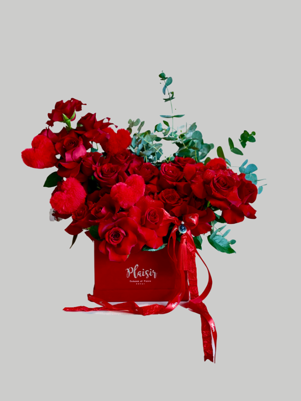 Velvet Square Large - Red Roses and Hearts