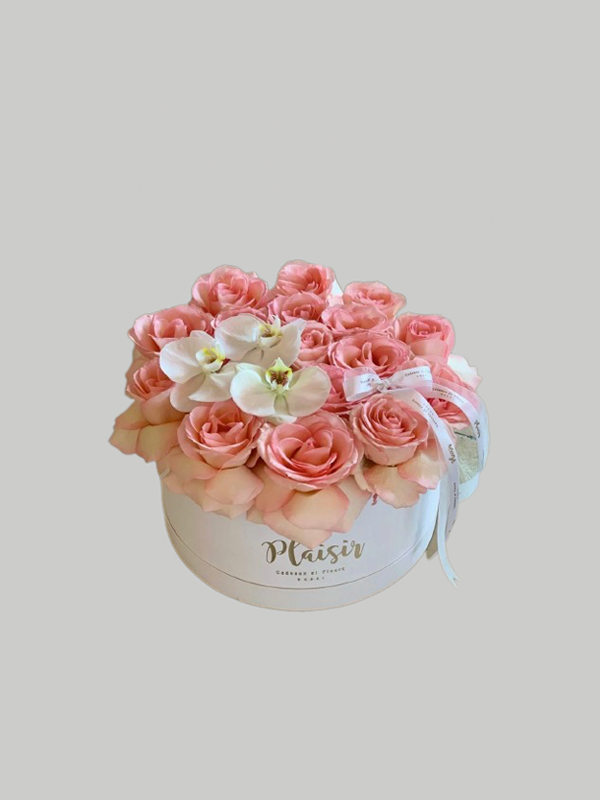 Velvet Hatbox - Flexed Pink Roses on White