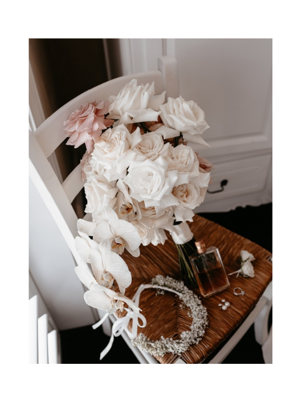 Bridal - Asymmetric Delicate Bouquet