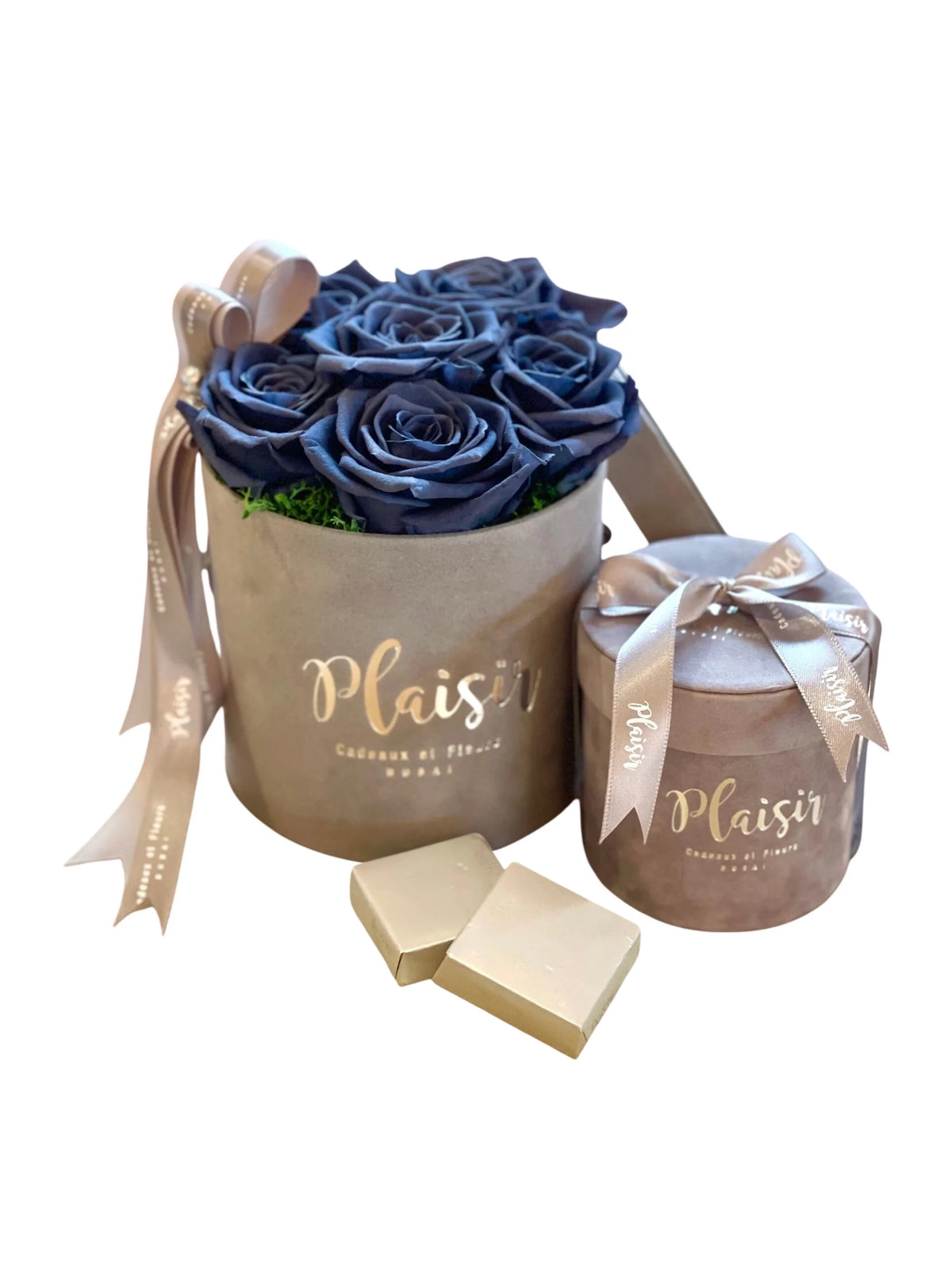 Giftset - Six Infinity Roses and Choco