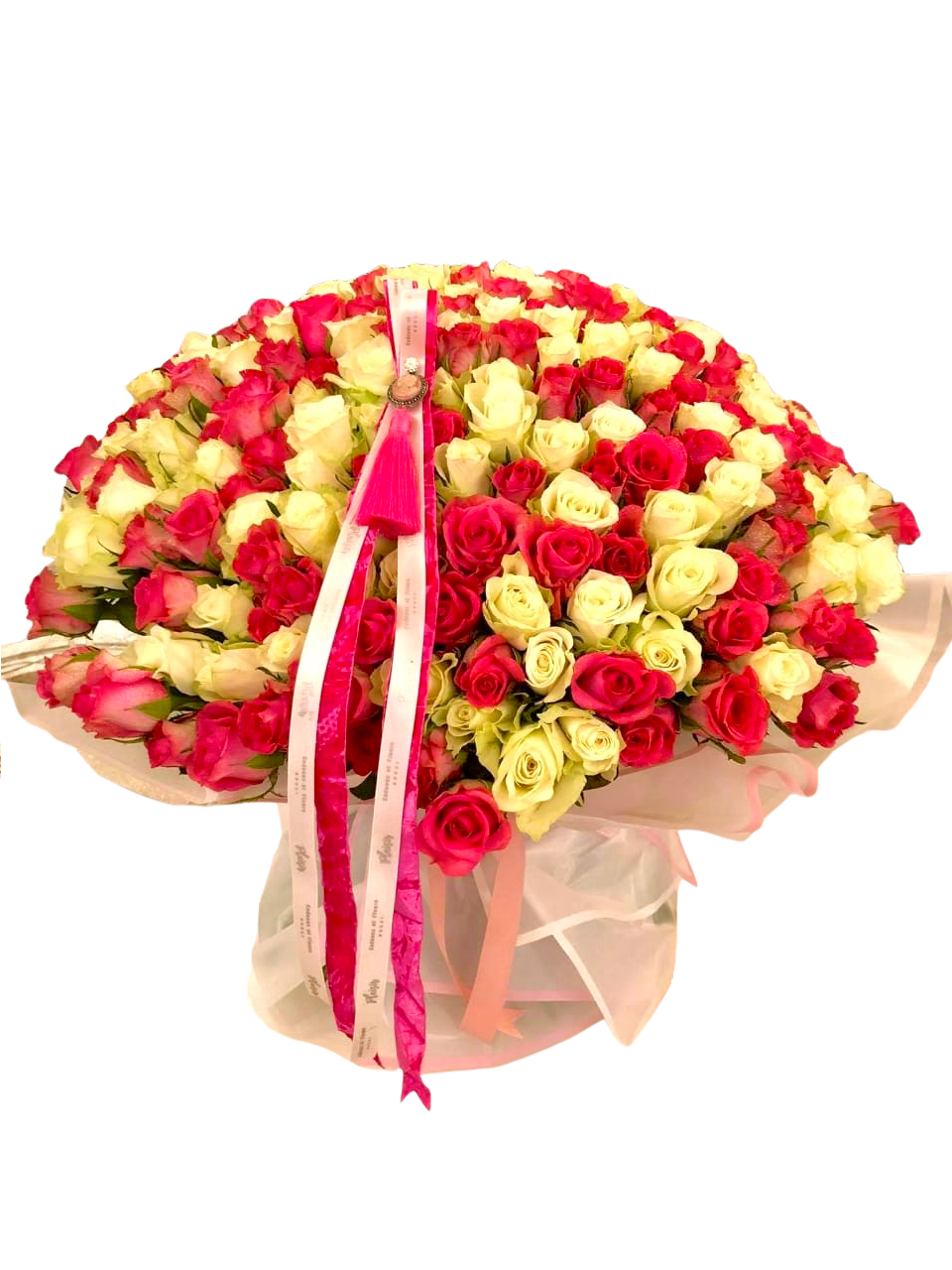 باقة ورد ملونة مكونة من 251 وردة مربوطة يدويًا