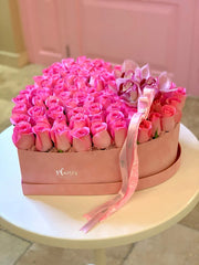 صندوق قلب مخملي - ورود حمراء كبيرة