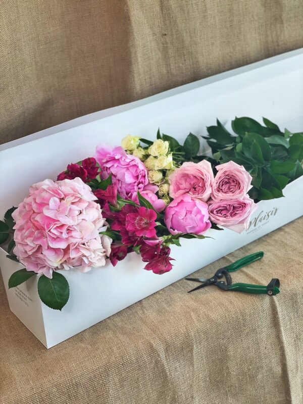 Flower delivery Abu Dhabi | Flower Subscription Boxes UAE