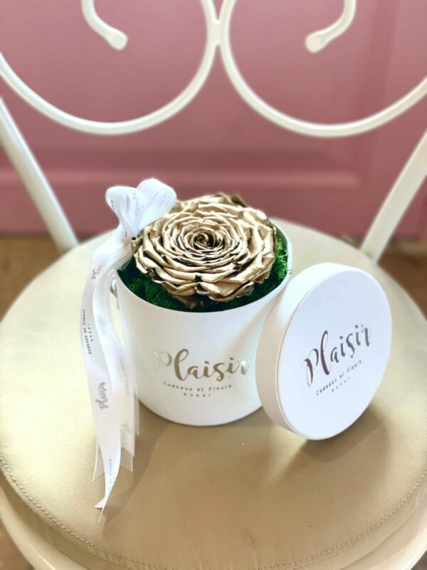 As good as gold - a crown jewel flower box Dubai at Plaisir